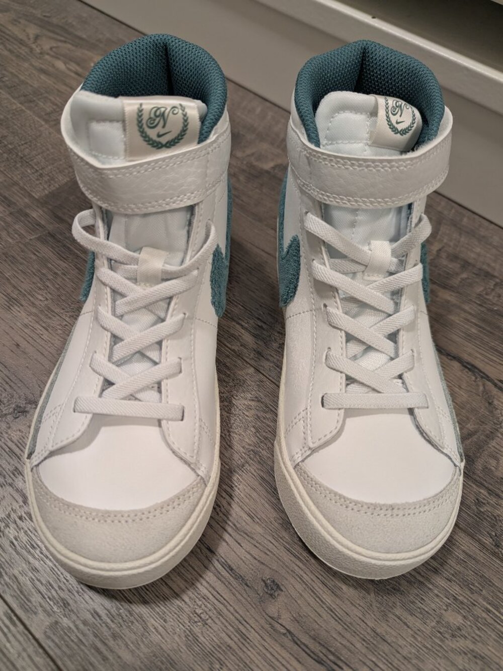Nike Blazer Mid '77 Sneakers, Kids 1Y - Picture 2 of 7
